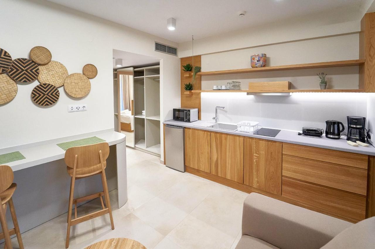 Celine'S Rose Aparthotel Скала Потамияс Екстериор снимка